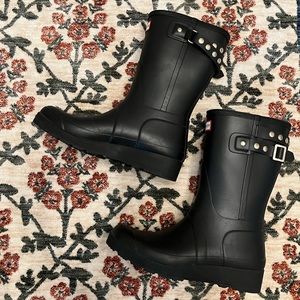 Hunter wedge studded boots